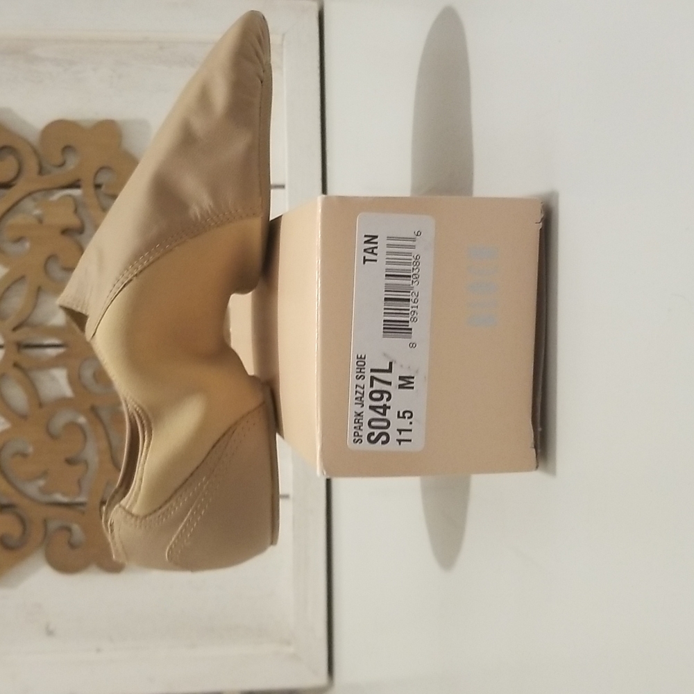Bloch Spark Jazz Shoes, Size 11.5M, New in Box, Tan